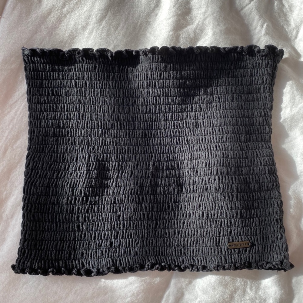 hollister black cropped tube top
